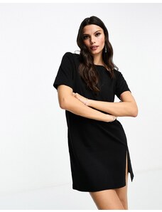 ASOS DESIGN - Vestito T-shirt squadrato nero con scollo a barchetta e spalle scoperte