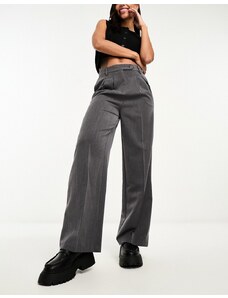 New Look - Pantaloni con fondo ampio grigi-Grigio