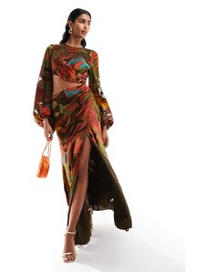 ASOS DESIGN - Vestito lungo a maniche lunghe con cut-out taglio asimmetrico e stampa astratta dévoré-Multicolore