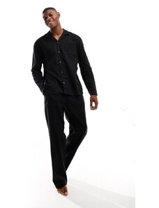 ASOS DESIGN - Pigiama nero in flanella con camicia a maniche lunghe e pantaloni
