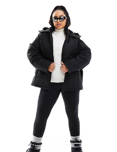 Threadbare Plus - Cappotto da sci nero con cintura e cappuccio in pelliccia sintetica