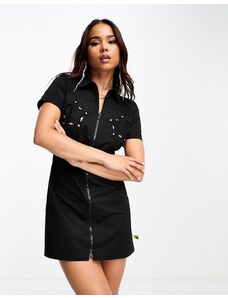 Basic Pleasure Mode - Vestito camicia corto nero con cut-out e dettaglio a stella