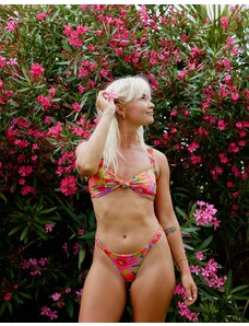 Billabong X Amanda Djerf - Sunny Coast - Slip bikini arricciato a fiori rétro-Multicolore