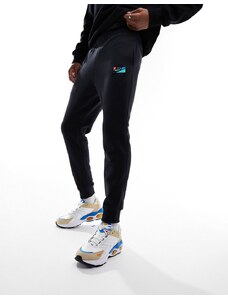Nike Club - Joggers neri con logo-Nero