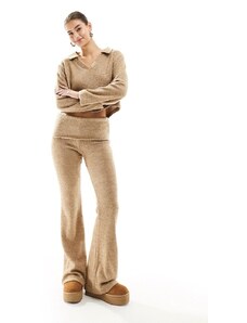 ASOS DESIGN - Pantaloni con fondo ampio e fascia in vita con risvolto écru in bouclé in coordinato-Marrone
