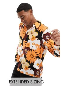 ASOS DESIGN - Camicia comoda arancione e marrone a fiori anni '70 con colletto