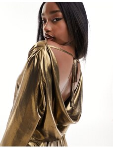 ASOS DESIGN - Blusa trasparente color oro metallizzato con scollo ad anello sul retro in coordinato