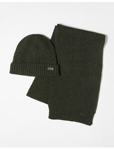 Barbour - Carlton Fleck - Set regalo con berretto e sciarpa color oliva-Verde