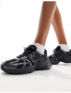 Nike - V2K Run - Sneakers nere e grigio chiaro-Nero