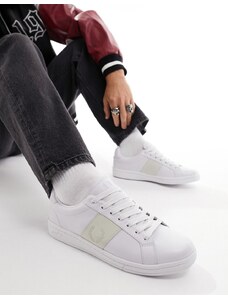 Fred Perry - Sneakers in pelle bianche con logo-Bianco