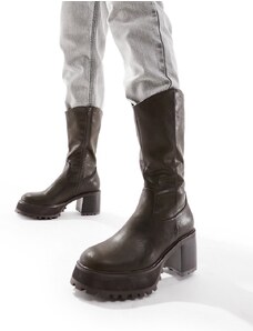 ASOS DESIGN - Stivali marroni in pelle sintetica con tacco e plateau spesso-Marrone