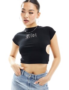 Liquor n Poker - T shirt nera con cut-out e scritta "Riot" di strass-Nero