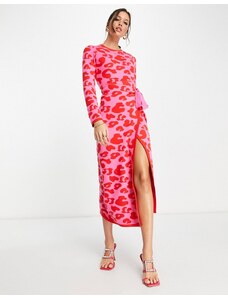 Never Fully Dressed Plus - Vestito midi a portafoglio in maglia rosa e rosso leopardato