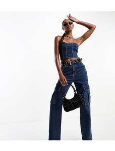 Esclusiva In The Style - Jeans cargo a fondo ampio blu scuro in coordinato