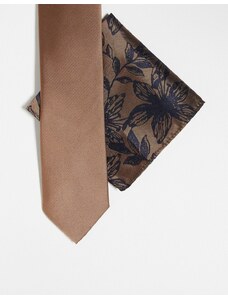 River Island - Set con cravatta e fazzoletto da taschino in twill beige a fiori-Neutro