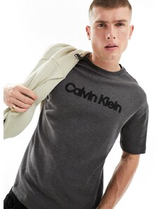Calvin Klein - T-shirt grigio scuro con ricamo in rilievo del logo