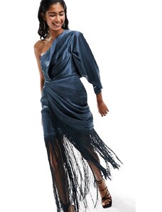 ASOS DESIGN - Vestito lungo monospalla in raso blu arricciato con frange