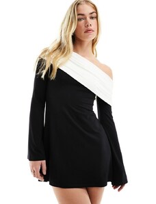 ASOS DESIGN - Vestito corto nero monospalla con risvolto a contrasto