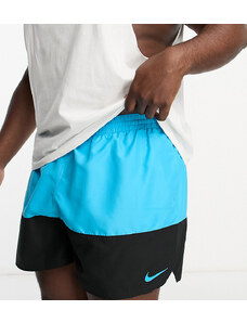 Nike Swimming Plus - Volley - Pantaloncini da bagno colorblock blu e nero da 5"
