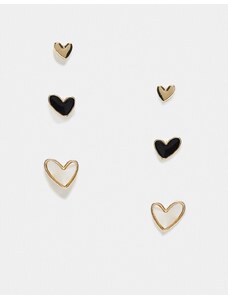 ASOS DESIGN - Confezione da 3 paia di orecchini a bottone a forma di cuore dorati, in smalto nero ed effetto perla-Oro