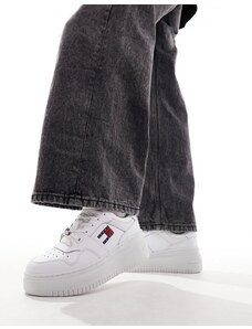 Tommy Jeans - Sneakers rétro stile basket bianche con suola flatform-Bianco