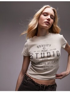 Topshop - T-shirt baby color pietra slavato con grafica "Studio 1995"-Neutro