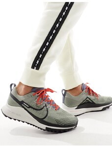 Nike Running - React Pegasus Trail 4 - Sneakers kaki-Marrone