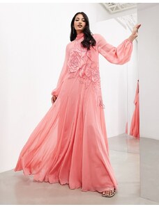 ASOS Edition - Vestito lungo a trapezio rosa chiaro allacciato al collo con maniche a campana e applicazioni floreali
