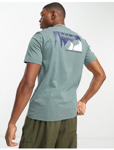 Timberland - Mountain - T-shirt verde con stampa di montagne sul retro