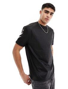 ASOS DESIGN - T-shirt comoda nera in pelle sintetica-Nero