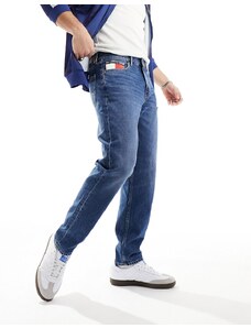 Tommy Jeans - Isaac - Jeans affusolati comodi lavaggio medio in coordinato-Blu