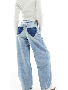 Miss Selfridge Petite - Jeans ampi lavaggio acido con tasche a cuore-Blu