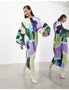 ASOS Edition - Vestito lungo a maniche lunghe plissé con stampa astratta vivace-Multicolore