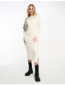 Miss Selfridge - Vestito lungo morbido in maglia color crema confortevole a coste con scollo alla Bardot-Bianco