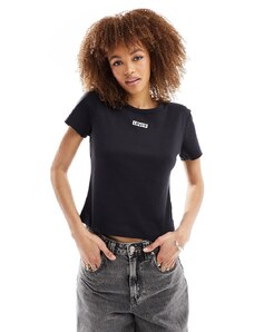 Levi's - Rickie - T-shirt nera con logo piccolo-Nero