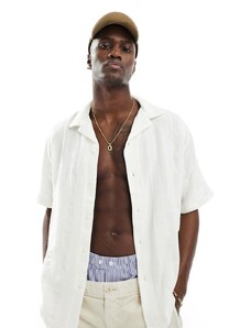 Abercrombie & Fitch - Camicia comoda a maniche corte bianca a righe in plumetis-Bianco