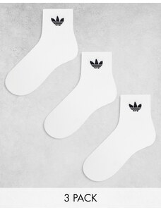 adidas Originals - Confezione da 3 paia di calzini alla caviglia bianchi-Bianco