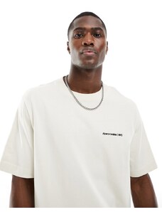 Abercrombie & Fitch - T-shirt bianco sporco con logo micro sul petto
