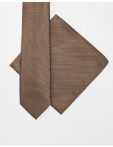 ASOS DESIGN - Cravatta e fazzoletto da taschino marrone chiaro