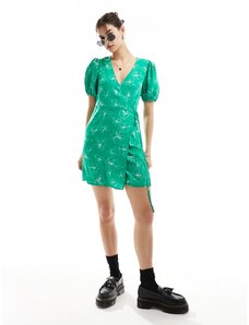 Glamorous - Vestito da giorno a maniche corte modello a portafoglio verde a fiori disegnati