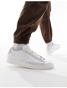 Nike - Blazer Low - Sneakers basse bianche e grigio chiaro-Bianco