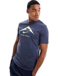 Nike Running - Trail Dri-FIT - T-shirt blu navy con grafica