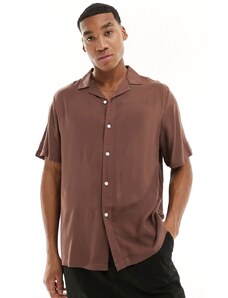 ASOS DESIGN - Camicia comoda in viscosa marrone con colletto a rever