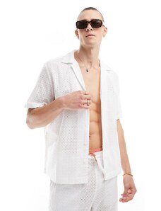 ASOS DESIGN - Camicia a maniche corte vestibilità comoda in pizzo sangallo bianca con colletto a rever in coordinato-Bianco