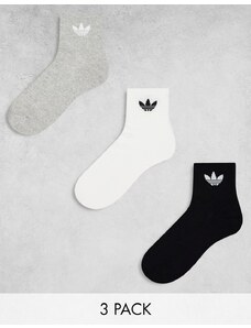 adidas Originals - Confezione da 3 paia di calzini alla caviglia neri, grigi e bianchi-Multicolore