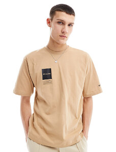 Columbia - Barton Springs II - T-shirt oversize beige - In esclusiva per ASOS-Neutro