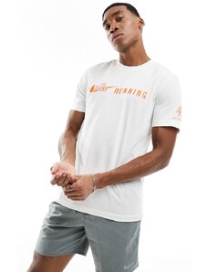 Nike Running - Trail Dri-FIT - T-shirt bianca con grafica-Giallo