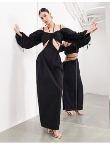ASOS EDITION - Vestito lungo nero con scollo Bardot e maniche a sbuffo oversize strutturate