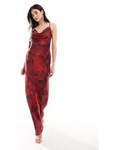 Pretty Lavish - Keisha - Vestito lungo rosso intenso a fiori con scollo ad anello