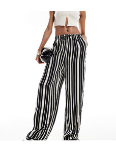 ONLY Tall - Pantaloni a fondo ampio neri e bianchi a righe-Multicolore